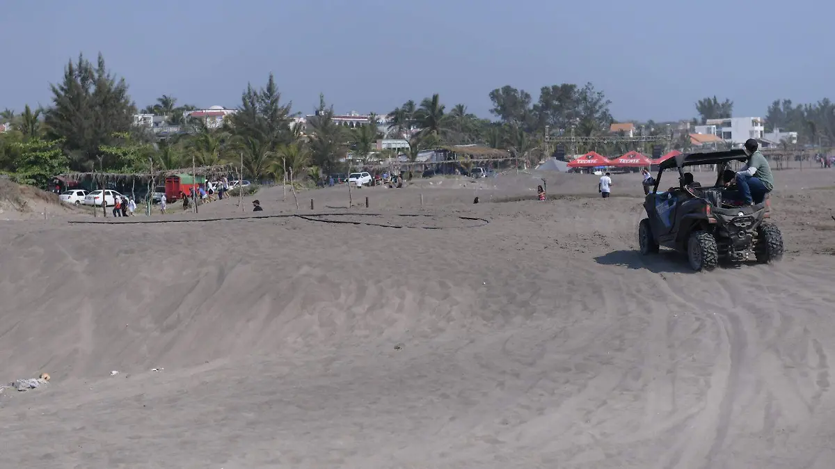 RENÉ-PLAYA CHACHALACAS